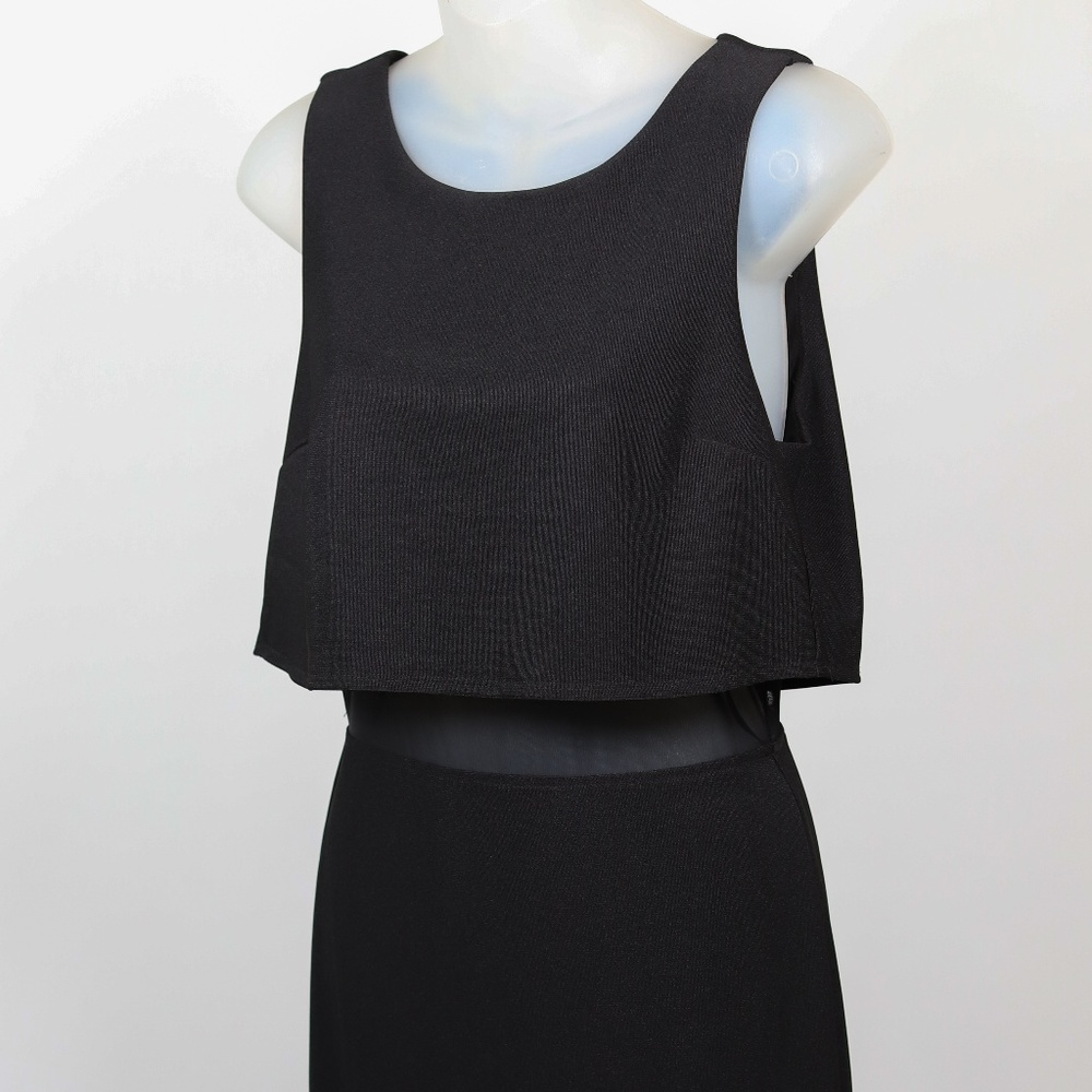 Black Sleeveless Dress